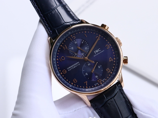 アイ・ダブリュー・シー正面デザイン